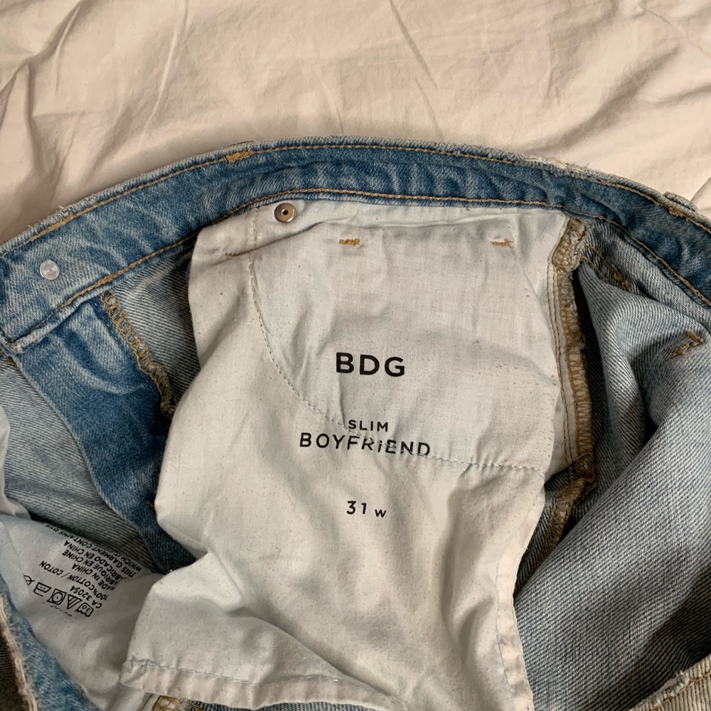 BDG Distressed Jeans - Picture 4 of 4